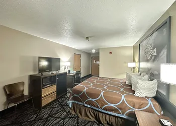 Super 8 by Wyndham Sisseton hotel thumbnail 6
