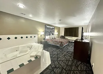 Super 8 by Wyndham Sisseton hotel thumbnail 7