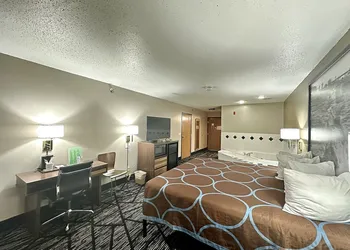 Super 8 by Wyndham Sisseton hotel thumbnail 8