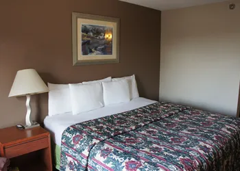 Coratel Inn and Suites Maple Grove hotel thumbnail 7