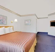 Travelodge by Wyndham Page, View of Lake Powell hotel detail image 3