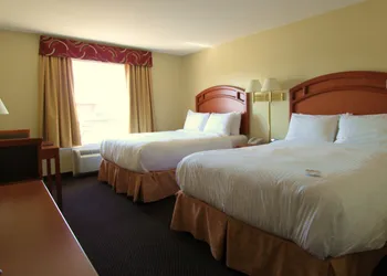 Days Inn & Suites by Wyndham Thompson hotel thumbnail 4