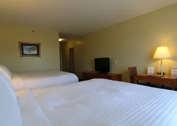 Days Inn & Suites by Wyndham Thompson hotel thumbnail 5