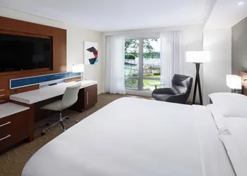 South Sioux City Marriott Riverfront hotel thumbnail 6