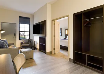 Clubhouse Hotel Suites Sioux Falls hotel thumbnail 7