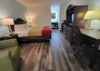 Greeneville Inn and Suites hotel thumbnail 6