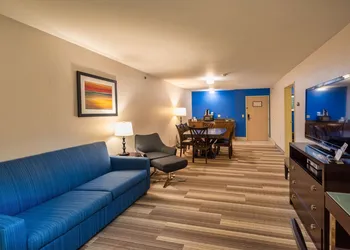 Country Inn & Suites by Radisson, South Haven, MI hotel thumbnail 8