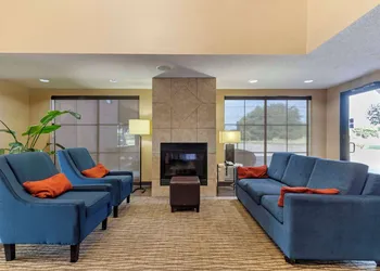 Comfort Inn & Suites Seguin hotel thumbnail 3