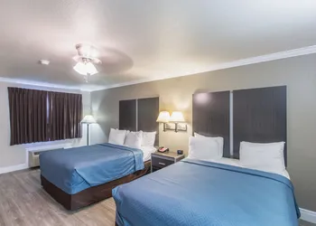Econo Lodge Inn & Suites Corpus Christi hotel thumbnail 5