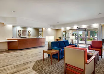 Comfort Inn Airport hotel thumbnail 6