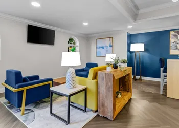 MainStay Suites Roanoke Airport hotel thumbnail 5
