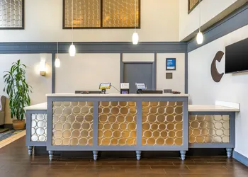 Comfort Inn Federal Way - Seattle hotel thumbnail 2
