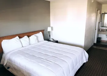 Americas Best Value Inn Princess Anne hotel thumbnail 2