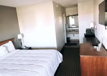 Americas Best Value Inn Princess Anne hotel thumbnail 3