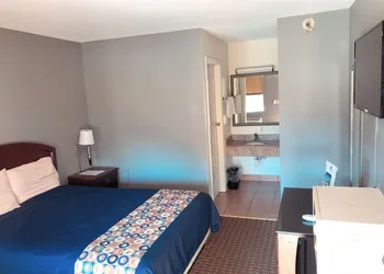 Americas Best Value Inn Princess Anne hotel thumbnail 4