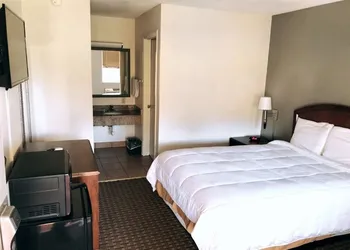 Americas Best Value Inn Princess Anne hotel thumbnail 5