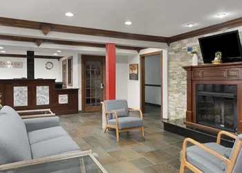 Ramada by Wyndham Cedar Rapids South hotel thumbnail 4
