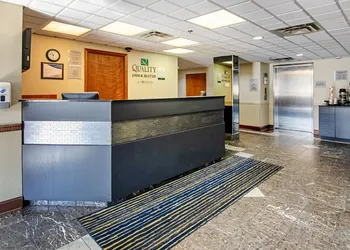 Quality Inn & Suites Bristol North hotel thumbnail 6