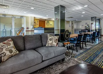 Quality Inn & Suites Bristol North hotel thumbnail 7