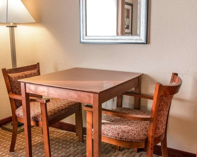 Quality Inn Near Interstate I94 hotel detail image 6