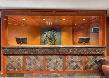 Lloyd Hotel Astoria Bayfront Hotel hotel thumbnail 3