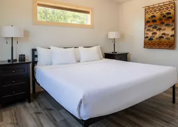 River Lodge and Cabins hotel thumbnail 8