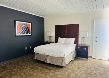 Alamo Inn & Suites hotel thumbnail 5