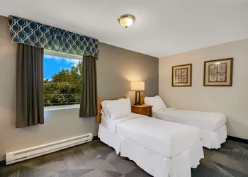 SureStay Plus Hotel by Best Western Berkeley Springs hotel thumbnail 6