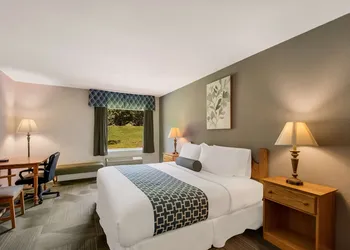 SureStay Plus Hotel by Best Western Berkeley Springs hotel thumbnail 7