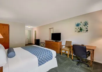 SureStay Plus Hotel by Best Western Berkeley Springs hotel thumbnail 8