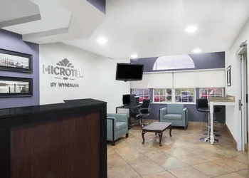 Microtel Inn by Wyndham Bowling Green hotel thumbnail 2