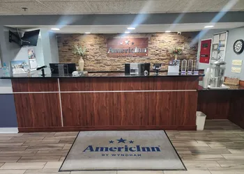 AmericInn by Wyndham Austin hotel thumbnail 4