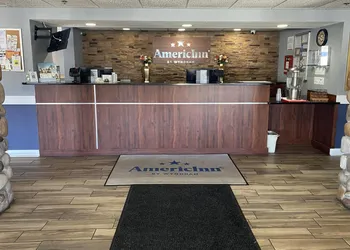 AmericInn by Wyndham Austin hotel thumbnail 2