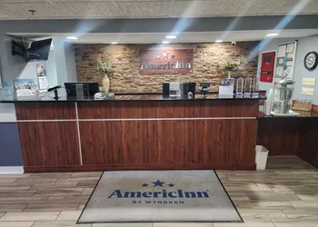 AmericInn by Wyndham Austin hotel thumbnail 4