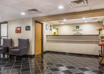 Quality Inn Hyde Park Poughkeepsie North hotel thumbnail 4