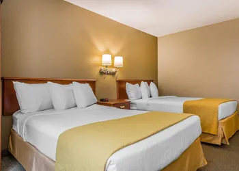 Quality Inn Hyde Park Poughkeepsie North hotel thumbnail 8