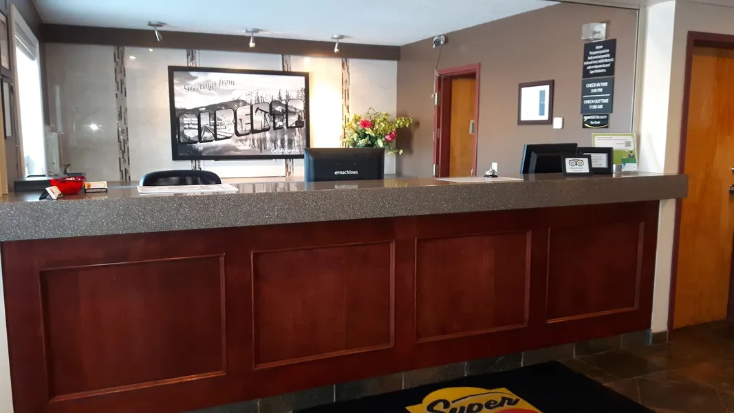 Super 8 by Wyndham Cochrane hotel detail image 2