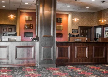 Shoreline Inn & Conference Center, an Ascend Collection Hotel hotel thumbnail 4
