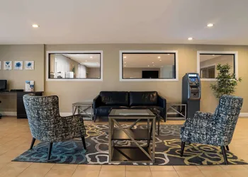 Quality Inn Grand Blanc - Flint South hotel thumbnail 2
