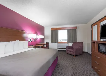 AmericInn by Wyndham Baldwin hotel thumbnail 3