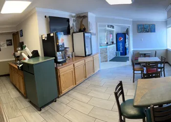 AmeriVu Inn hotel thumbnail 8