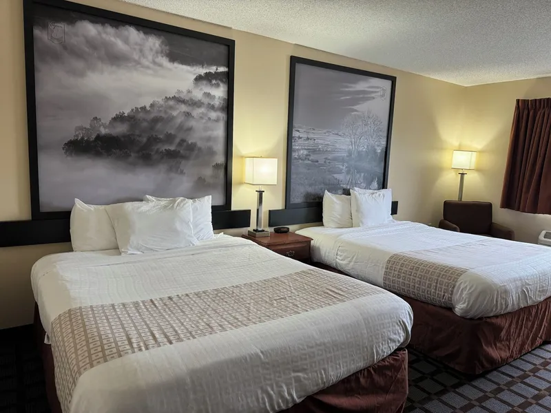 Super 8 by Wyndham Mason City hotel detail image 6