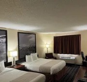 Super 8 by Wyndham Mason City hotel detail image 7