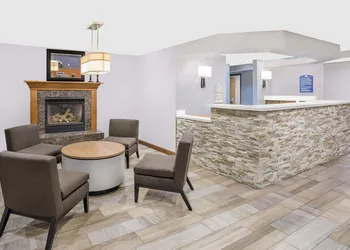 Microtel Inn & Suites by Wyndham Ames hotel thumbnail 4