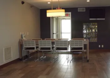 Microtel Inn & Suites by Wyndham Ames hotel thumbnail 8