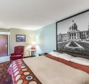 Super 8 by Wyndham Luverne hotel detail image 3
