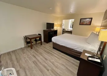 SureStay Hotel by Best Western Williams hotel thumbnail 5