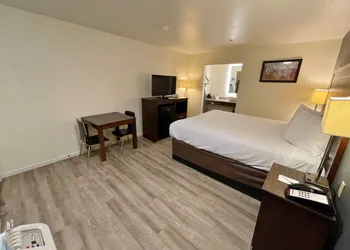 SureStay Hotel by Best Western Williams hotel thumbnail 5