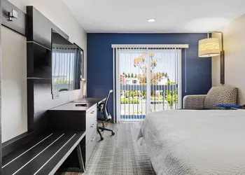 Holiday Inn Express Sunnyvale - Silicon Valley by IHG hotel thumbnail 8