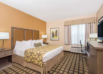 Baymont by Wyndham Plymouth hotel thumbnail 3